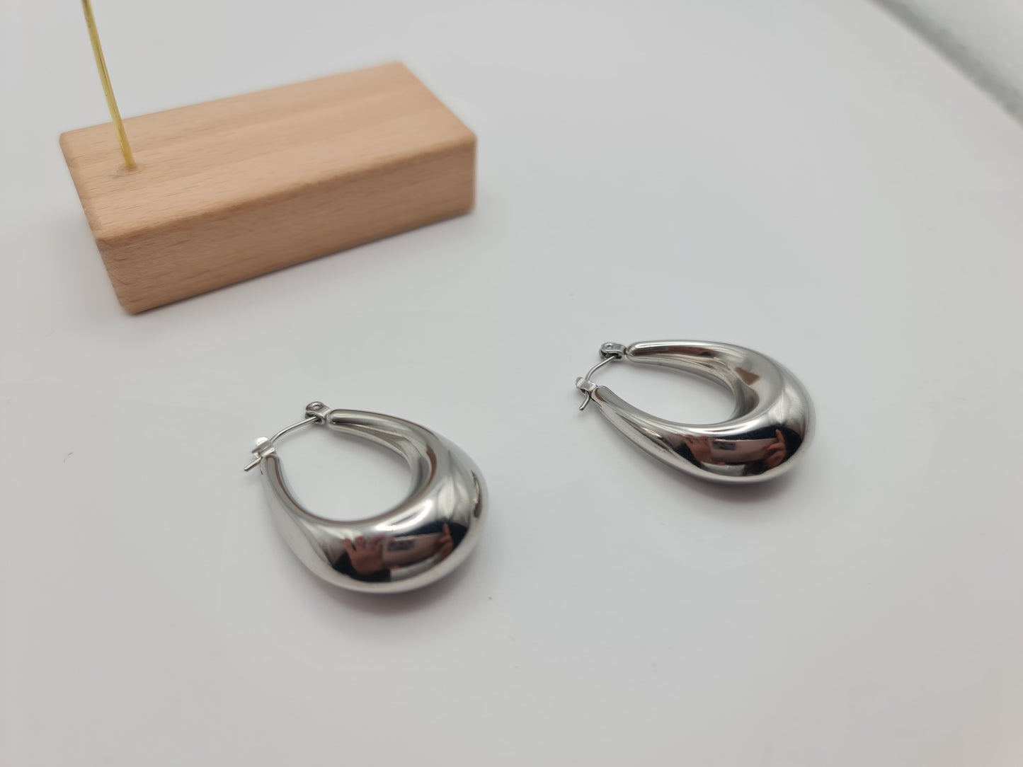 Regular Oval Hoop