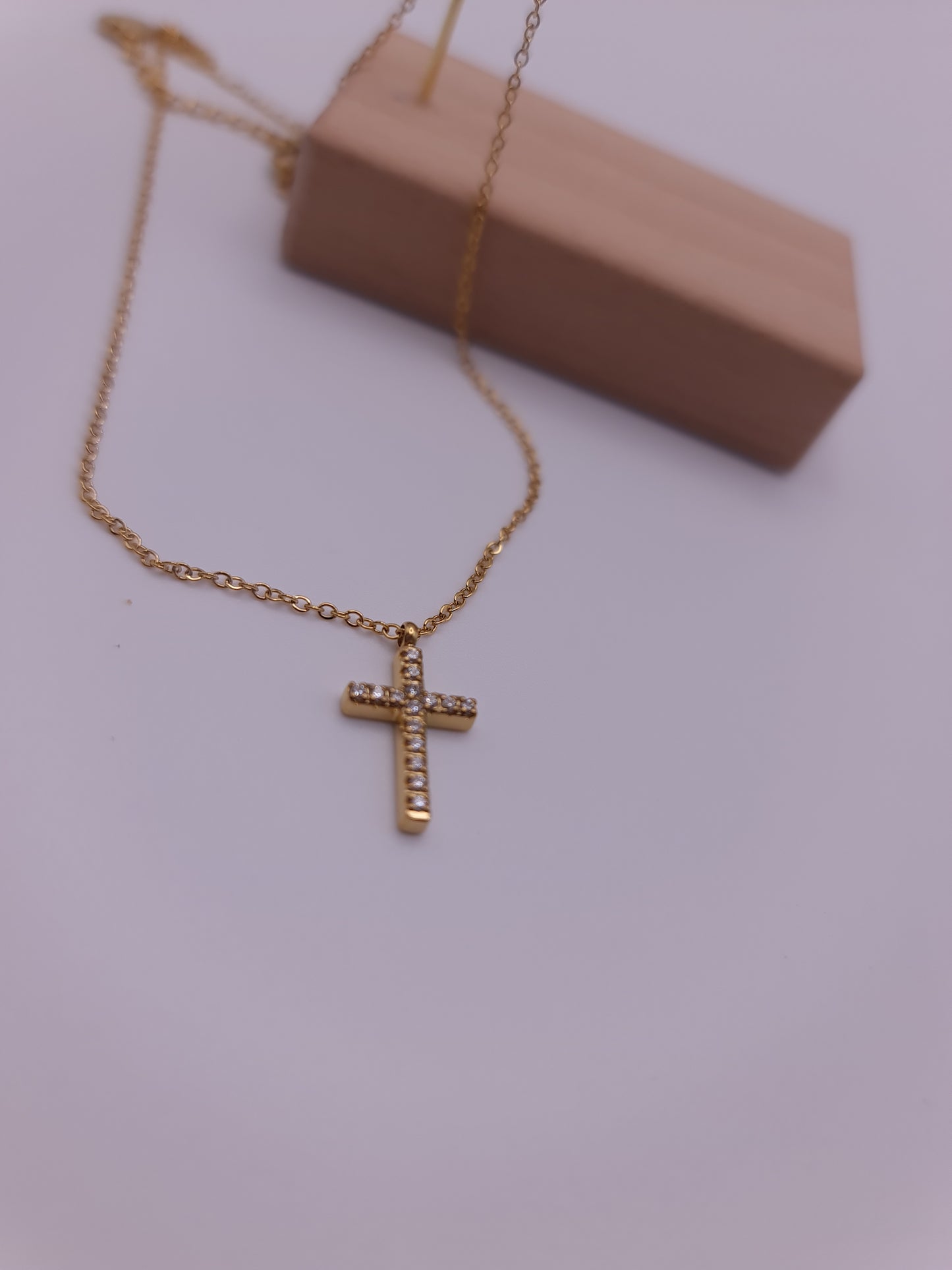 Collana croce con zirconi