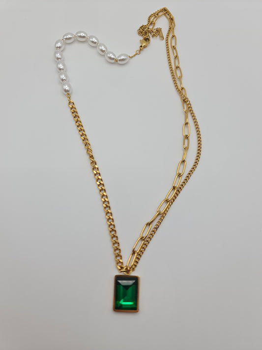 Green neck square