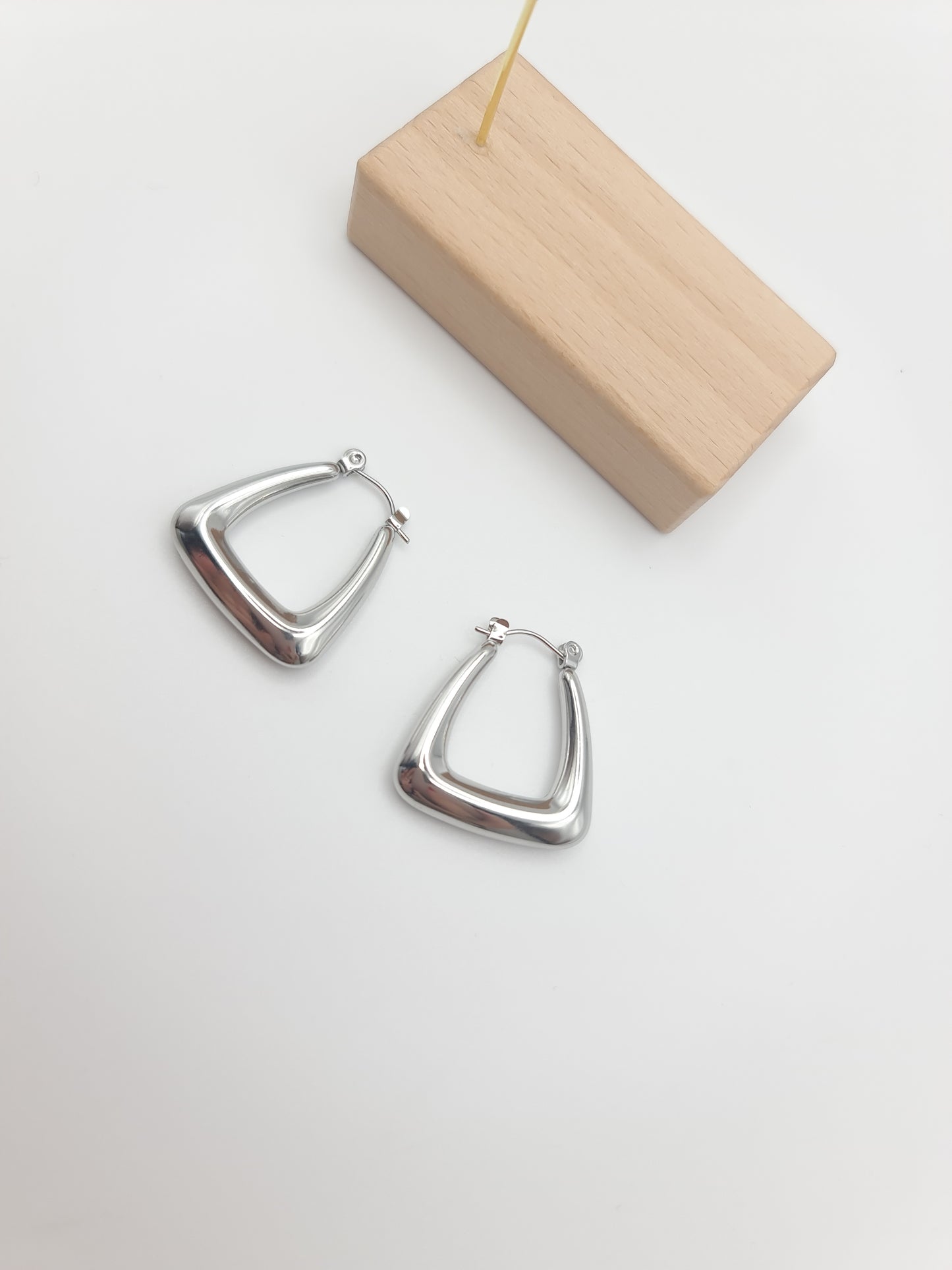 Triangle Hollow